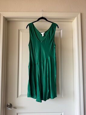 H&M Emerald Green V-Neck Mini Dress